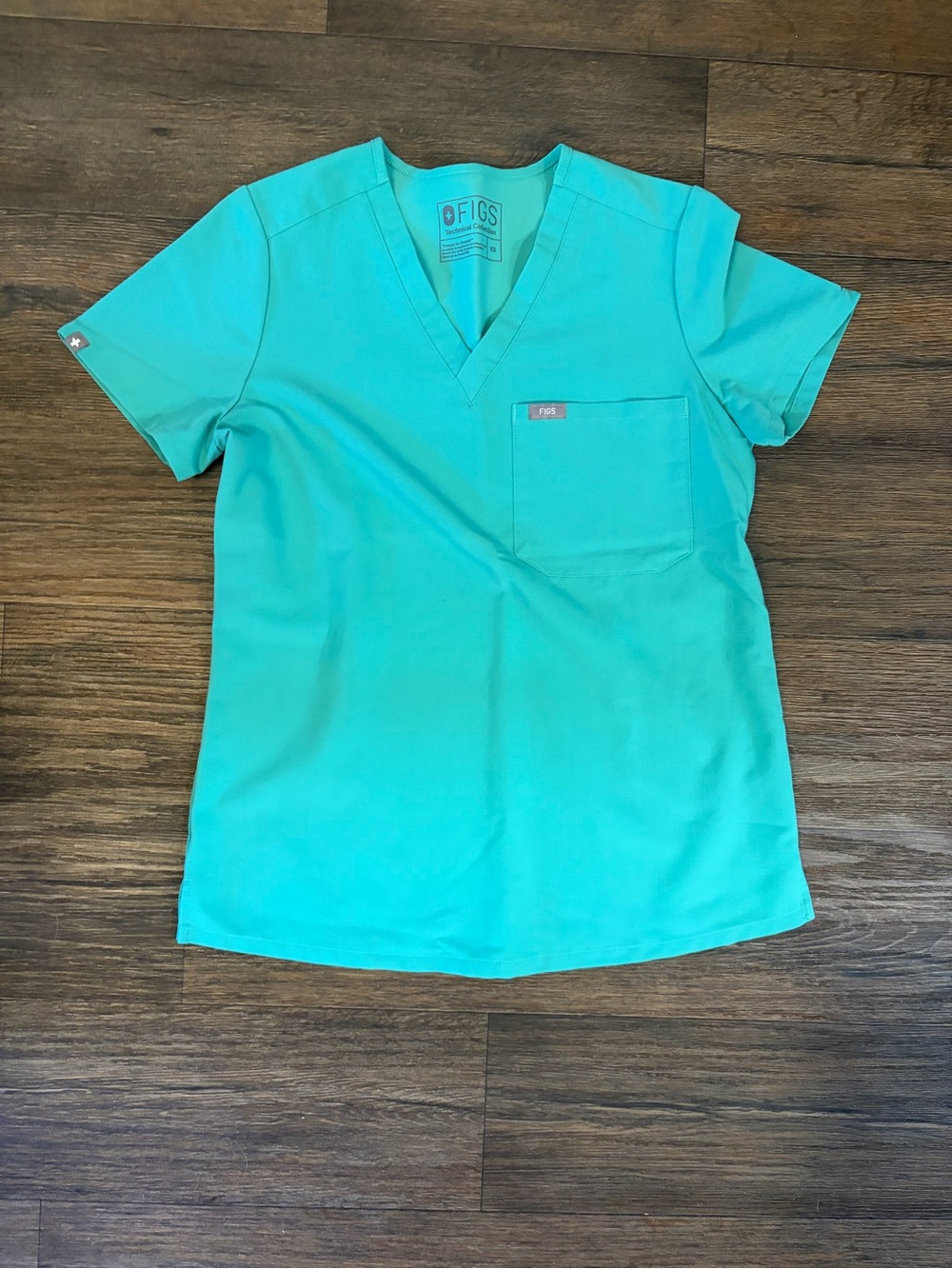 FIGS Women’s Medical Catarina One-Pocket Scrub Top Surgical Green Size XS